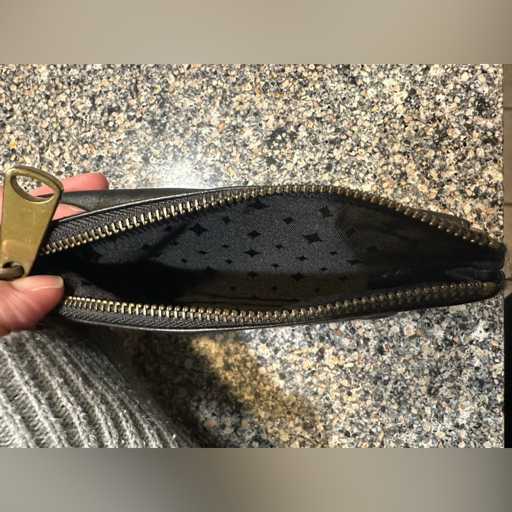 Fossil Black Leather Zip Wallet - Picture 5 of 6